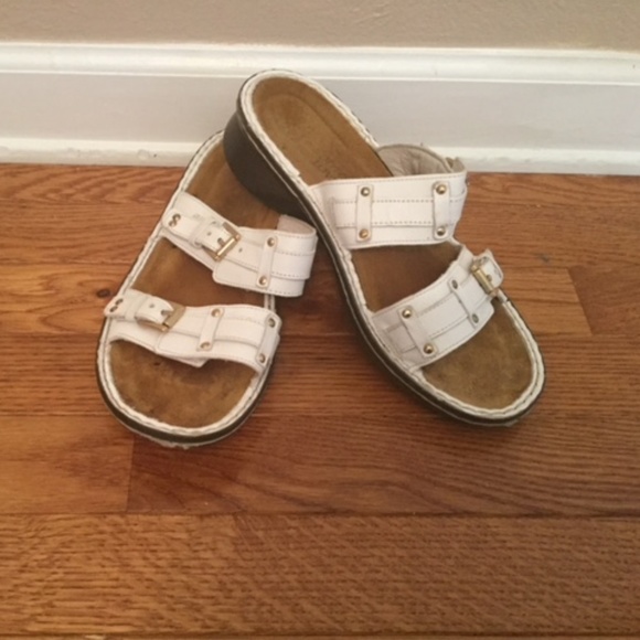 naot karaoke sandals